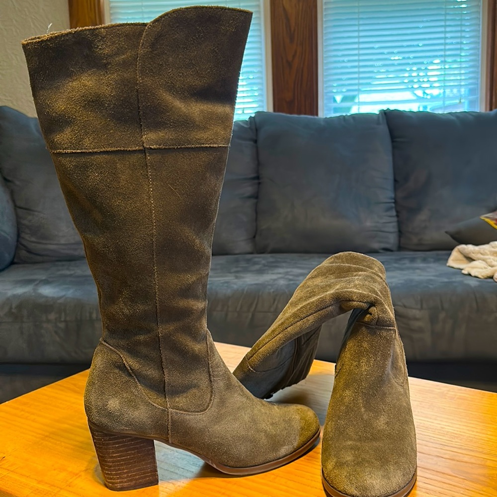 Crown Vintage Knee High Boots